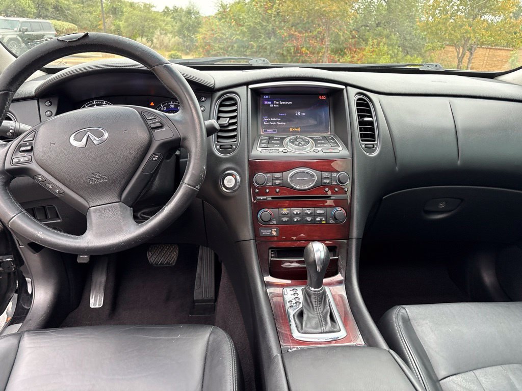 Used 2016 INFINITI QX50 2WD w/ Deluxe Touring Package image 19
