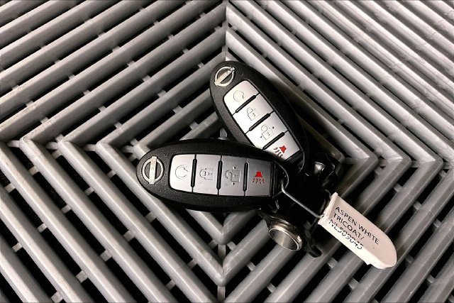 Used 2022 Nissan Kicks SV FWD image 12