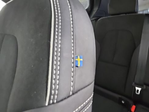 Certified 2023 Volvo XC40 Recharge Ultimate AWD/4WD image 29