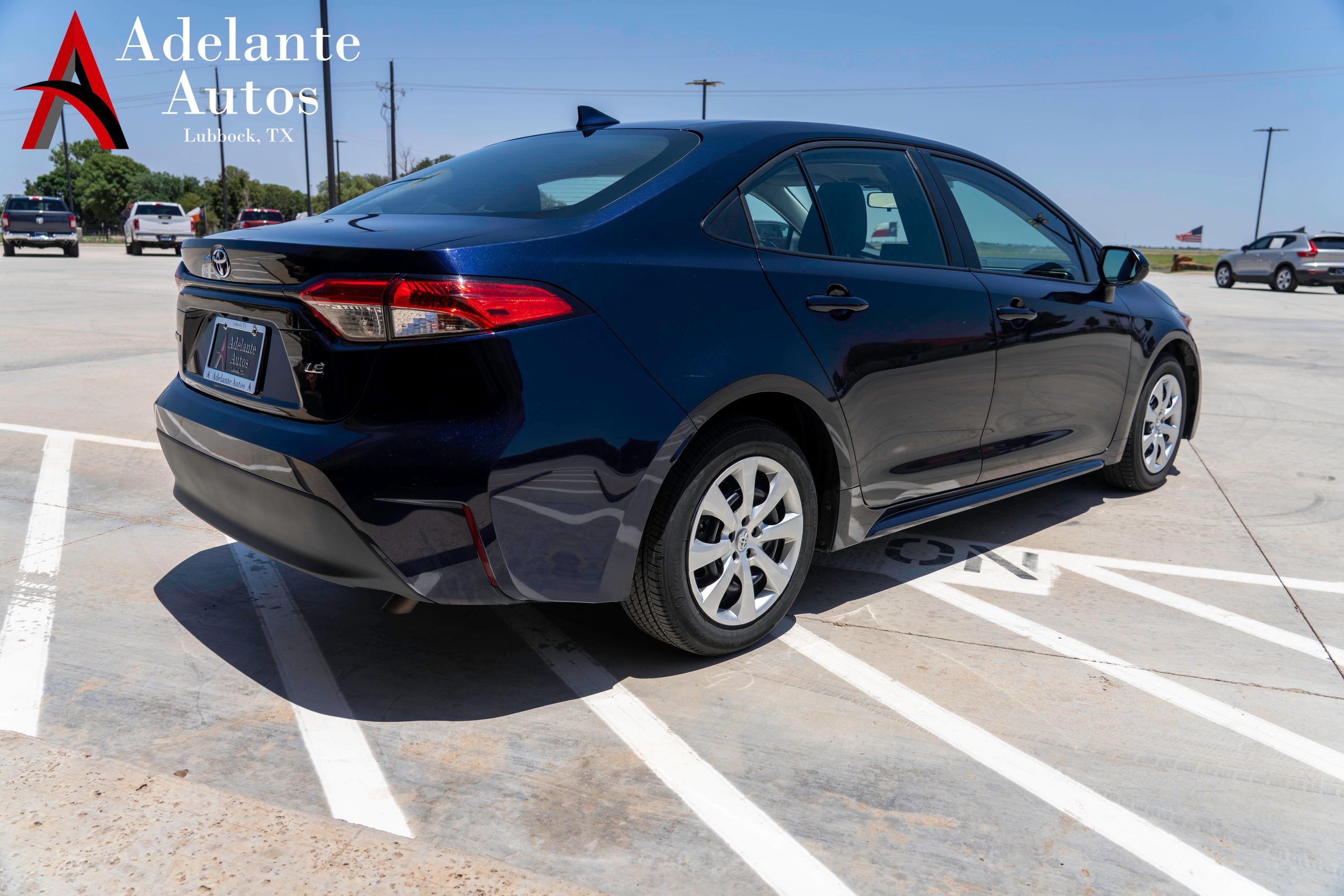 Used 2025 Toyota Corolla LE FWD image 3