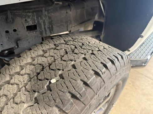 Used 2025 RAM 2500 Big Horn AWD/4WD image 23