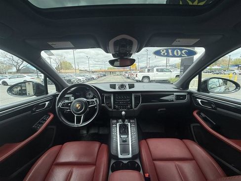 Used 2018 Porsche Macan S image 27