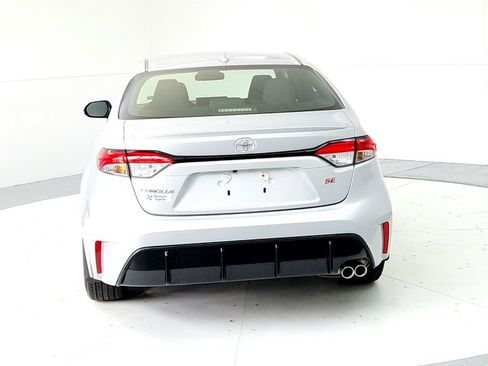 Used 2023 Toyota Corolla SE FWD image 6