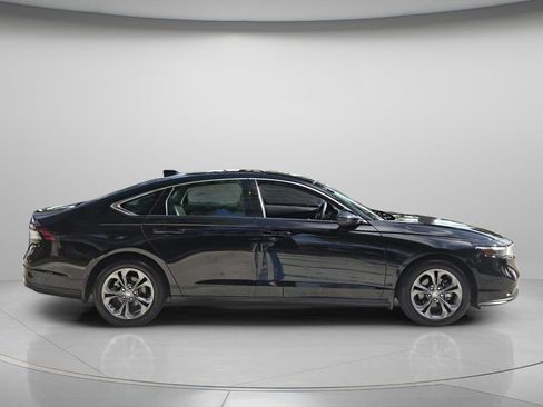Certified 2023 Honda Accord EX image 3