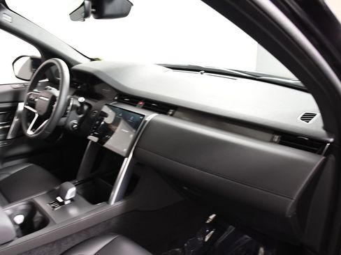 Certified 2025 Land Rover Discovery Sport Dynamic SE AWD/4WD image 20