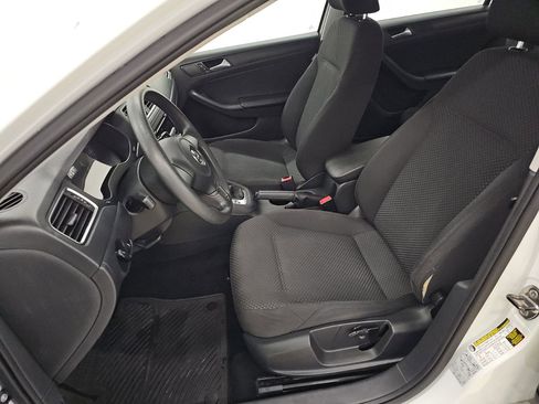 Used 2014 Volkswagen Jetta S image 7