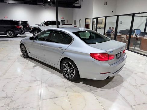 Used 2019 BMW 530i w/ Convenience Package RWD image 10