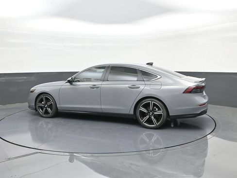 Used 2024 Honda Accord Sport image 5