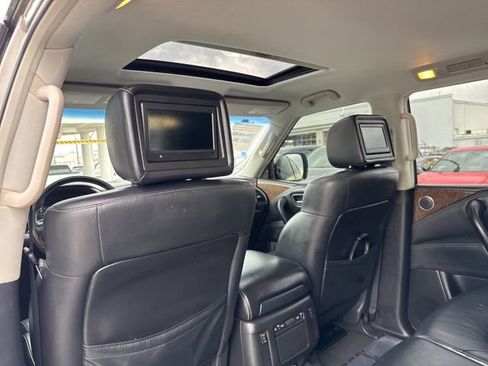 Used 2017 INFINITI QX80 4WD w/ Driver Assistance Package image 24
