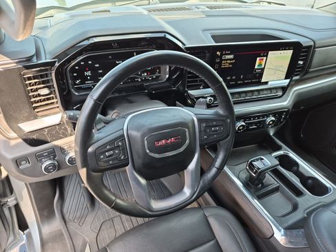 Used 2023 GMC Sierra 1500 SLT w/ SLT Premium Package AWD/4WD image 16