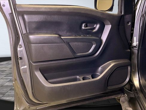 Used 2021 Nissan Titan S w/ S Utility Package image 20
