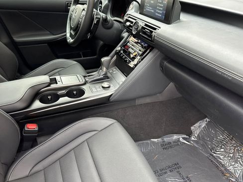 Certified 2025 Lexus IS 350 F Sport image 16
