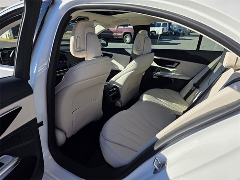 New 2026 Mercedes-Benz E 350 4MATIC Sedan image 24