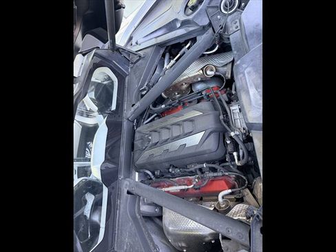 Used 2021 Chevrolet Corvette Stingray Premium Cpe w/ Z51 Performance Package RWD image 12