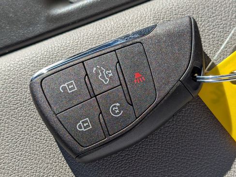 New 2026 GMC Sierra 1500 SLE image 31