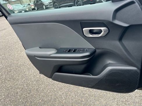 Certified 2025 Kia K4 LXS image 18