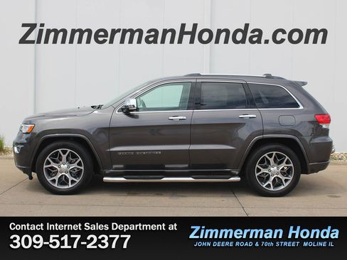 Used 2020 Jeep Grand Cherokee Overland AWD/4WD image 23