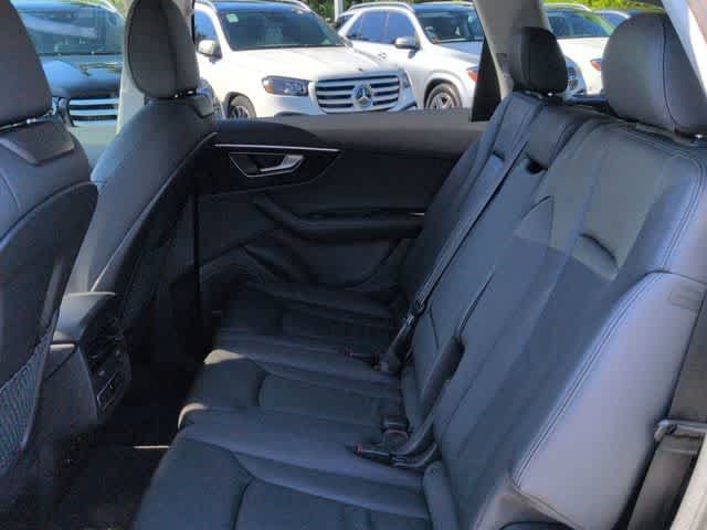Used 2023 Audi Q7 3.0T Premium Plus w/ Premium Plus Package AWD/4WD image 19