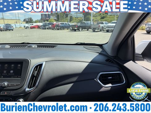 Used 2024 Chevrolet Equinox LT AWD/4WD image 23