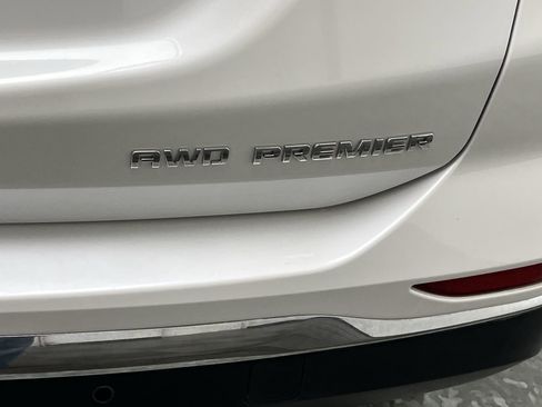 Used 2020 Chevrolet Equinox Premier image 32