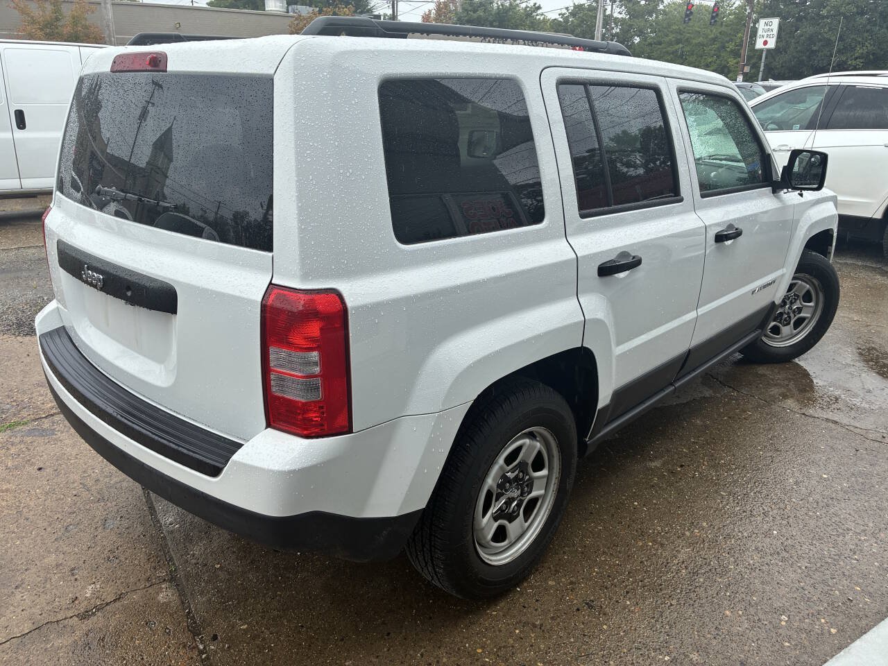 Used 2014 Jeep Patriot Sport FWD image 4