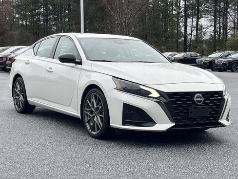 Certified 2024 Nissan Altima 2.0 SR image 26