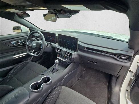 Used 2025 Ford Mustang Coupe RWD image 20