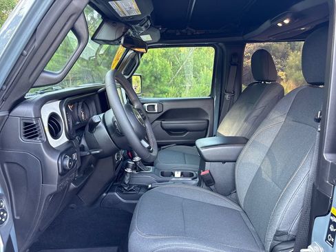Used 2024 Jeep Wrangler Sport AWD/4WD image 4