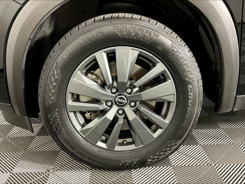 Certified 2024 Nissan Pathfinder SV image 11