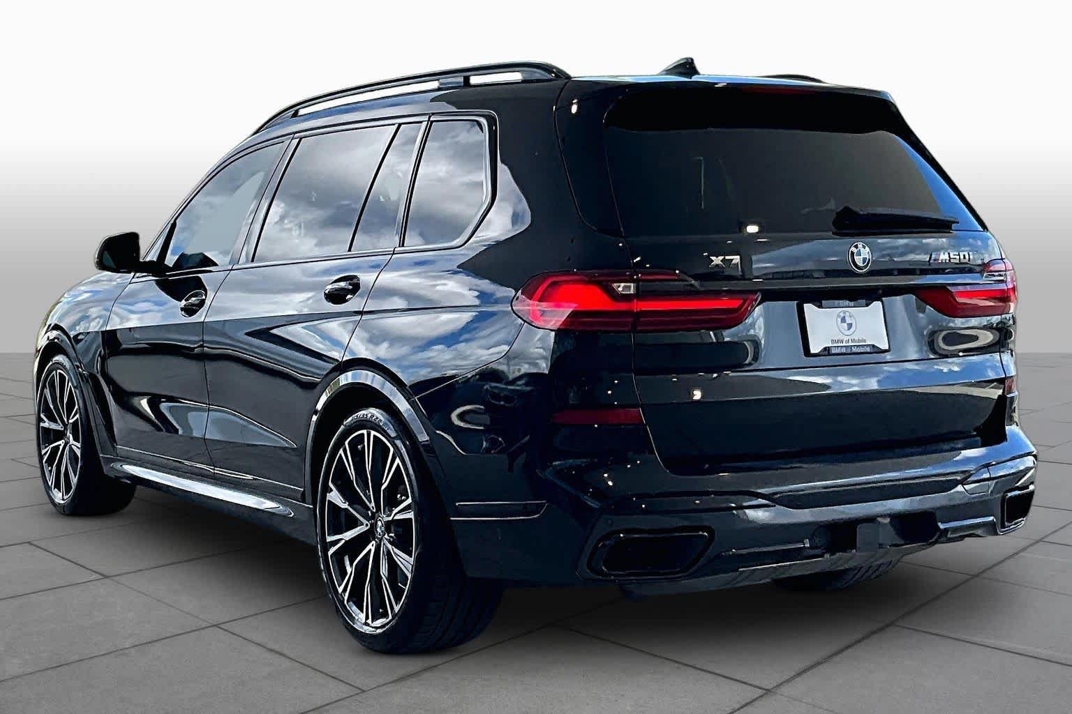 Used 2022 BMW X7 M50i AWD/4WD image 11