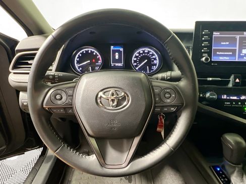 Used 2023 Toyota Camry SE image 17