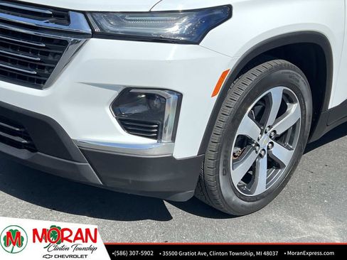 Certified 2023 Chevrolet Traverse LT w/ LT Premium Package AWD/4WD image 9