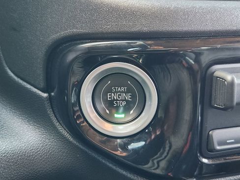 Used 2022 Chevrolet Silverado 1500 LT Trail Boss w/ LT Trail Boss Premium Package image 21