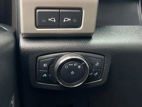 Used 2020 Ford F250 Lariat w/ Lariat Value Package image 33