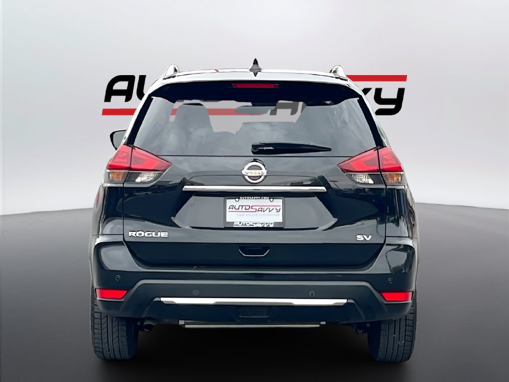 Used 2019 Nissan Rogue SV w/ Premium Package FWD image 6