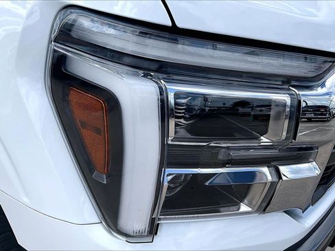 Used 2024 Ford F150 Lariat w/ Bed Utility Package AWD/4WD image 28