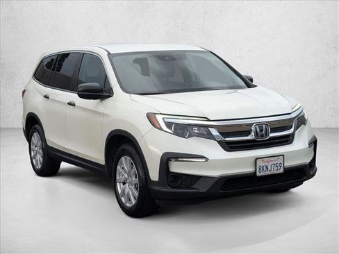 Used 2019 Honda Pilot LX image 3