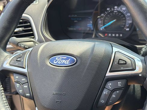 Used 2022 Ford Edge SEL w/ Convenience Package AWD/4WD image 32