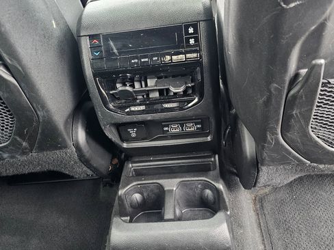 Used 2023 Jeep Grand Cherokee L Laredo image 17