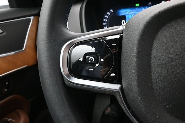 Used 2024 Volvo XC90 B5 Plus w/ Protection Package AWD/4WD image 25