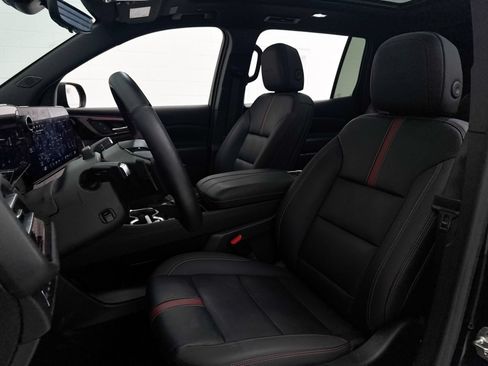 Used 2024 Chevrolet Traverse RS AWD/4WD image 21