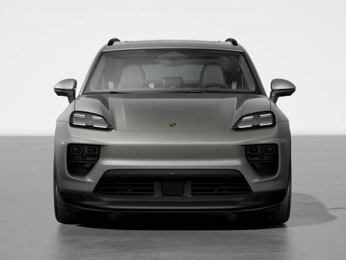 New 2025 Porsche Macan Electric image 8