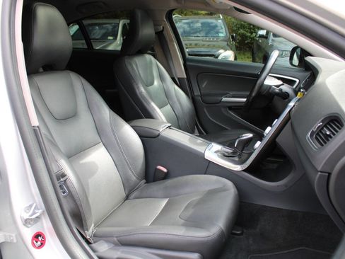 Used 2015 Volvo S60 T5 Premier image 31