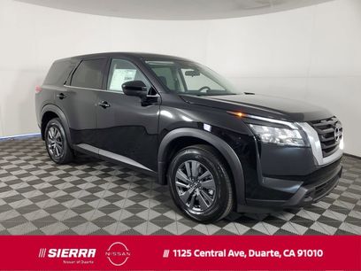 New 2025 Nissan Pathfinder S