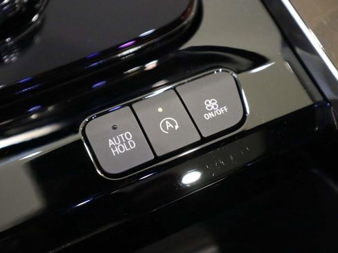 Used 2025 Cadillac Escalade Sport Platinum w/ LPO, Floor Liner Package AWD/4WD image 35