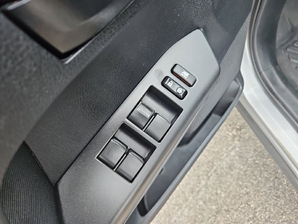 Used 2017 Toyota RAV4 LE FWD image 24