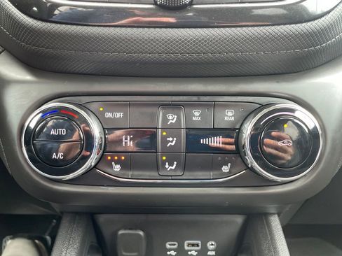 Used 2023 Chevrolet TrailBlazer LT w/ Convenience Package FWD image 22