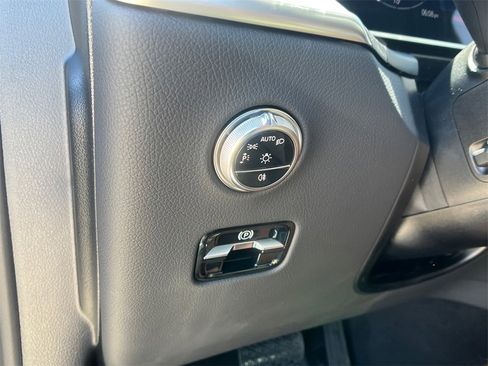 Used 2025 Mercedes-Benz GLC 300 GLC 300 image 33