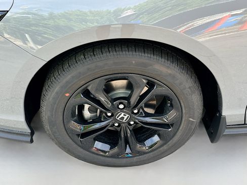 New 2025 Honda Accord SE image 24