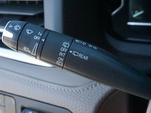 Used 2024 GMC Yukon Denali image 11